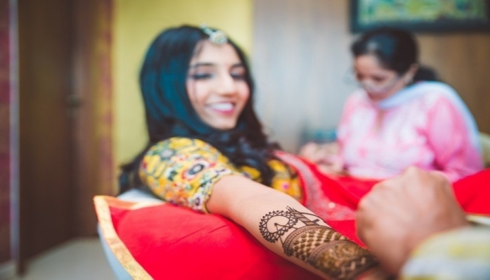 Quirky And Unconventional Ways To Personalize Your Bridal Mehndi Shaadiyari 1460