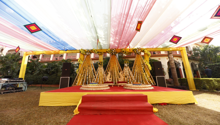 Super-flattering and Fancy Wedding Decor Themes And Props