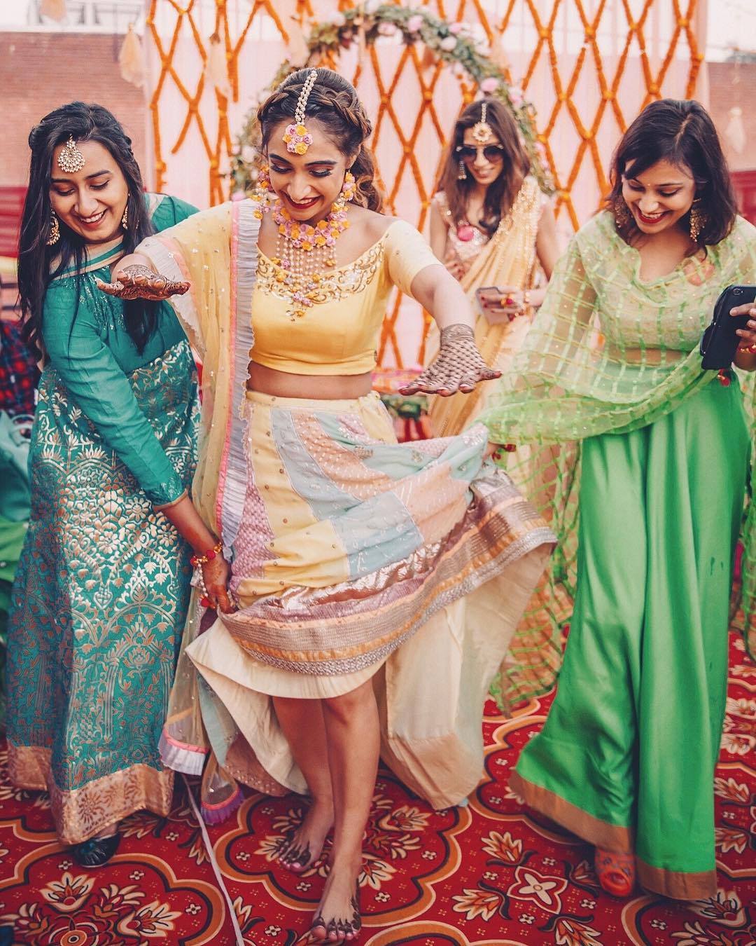 Ideas For Successful Mehndi Function, Mehndi ki Raat Ladies Sangeet |  Weddingplz