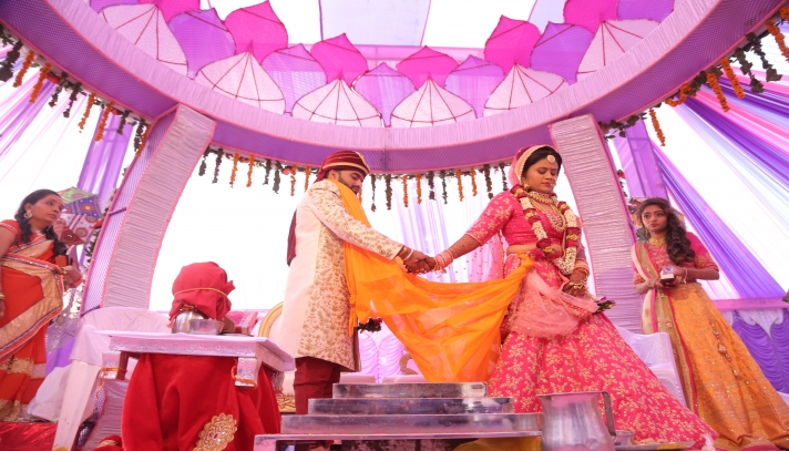 10+ Subtle Mandap Designs that will Add Charm to your Pheras