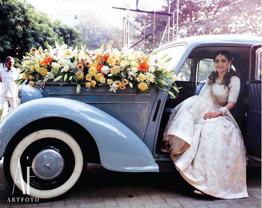 vintage car bridal entry