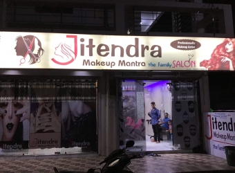 Jitendra Make-up Mantra.The Family Salon